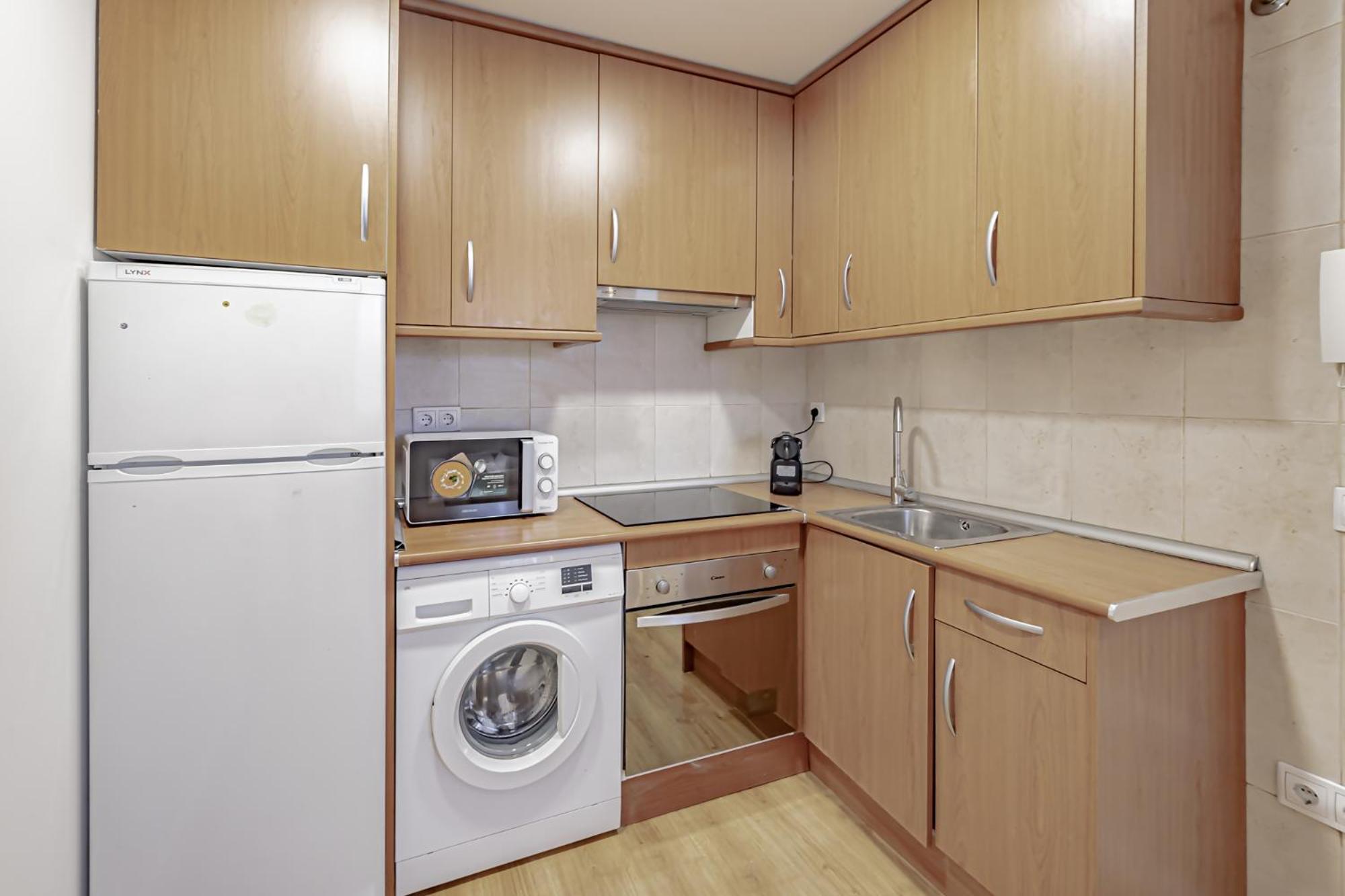 Apartamentos Noviembre Madrid Exterior photo