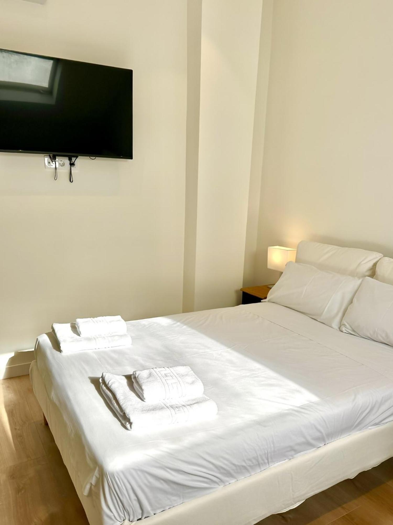 Apartamentos Noviembre Madrid Exterior photo