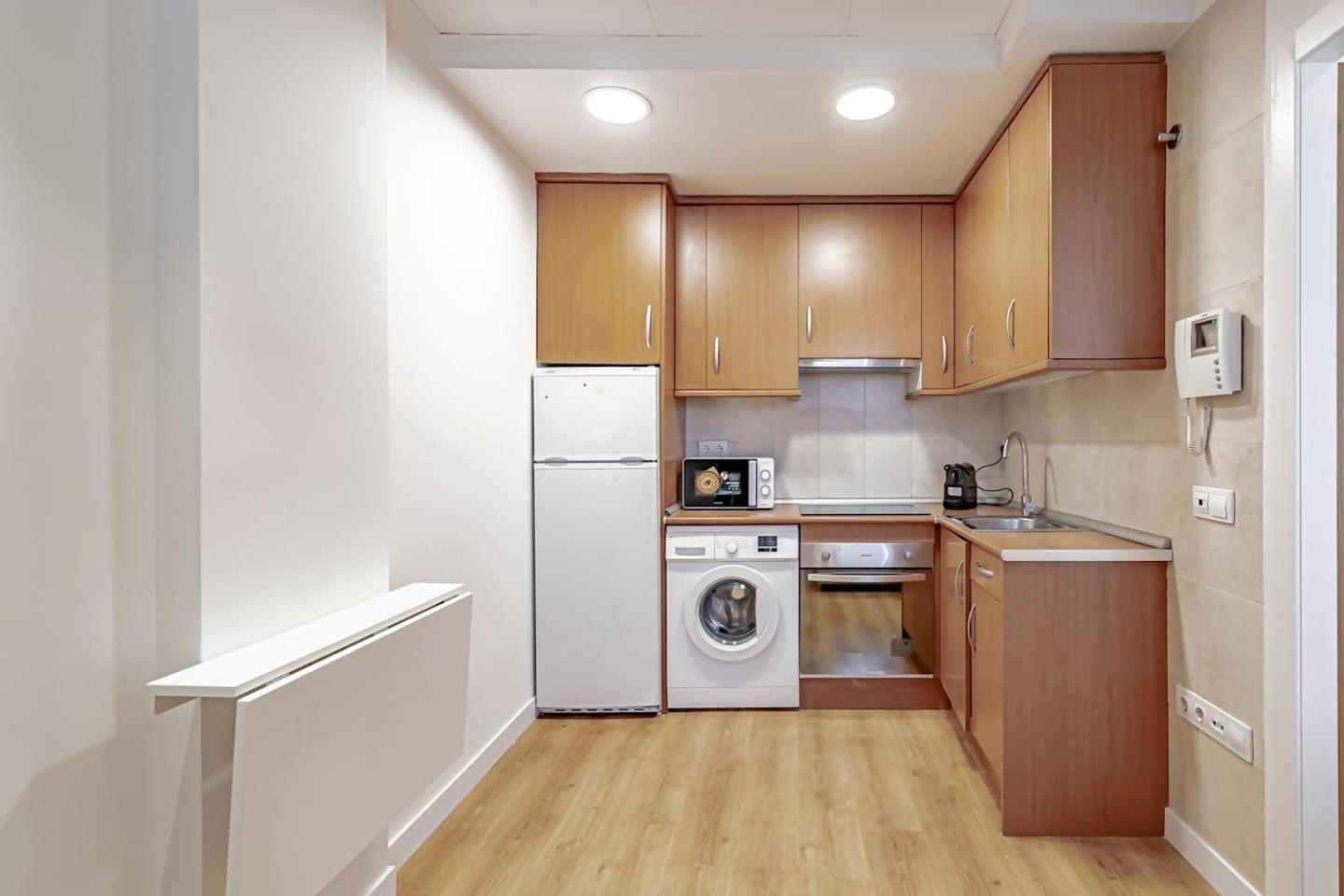 Apartamentos Noviembre Madrid Exterior photo